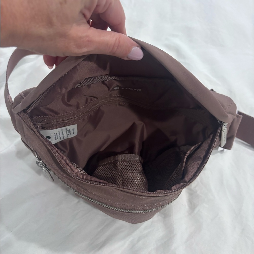 Lululemon City Adventurer Belt Bag 2.5L Crossbody Mauve Brand New With Tags - Picture 11 of 14